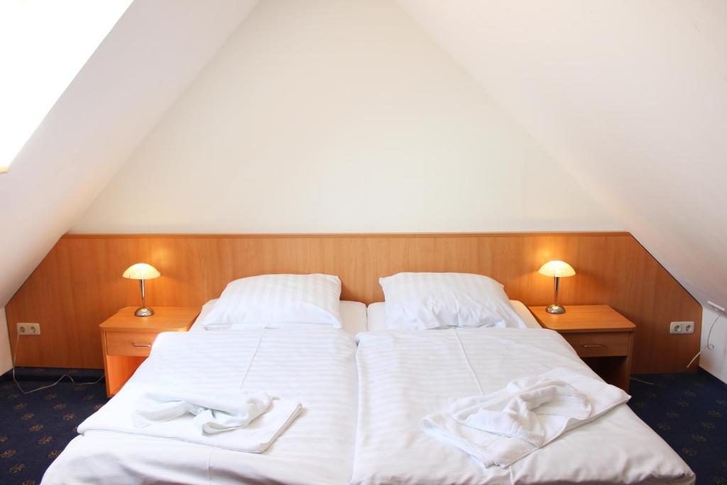 Hotel Pension Kirschstein Wolgast Zimmer foto